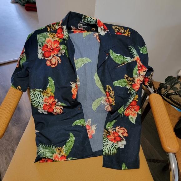 Like new Hawaïen shirt - Picture 3 of 3